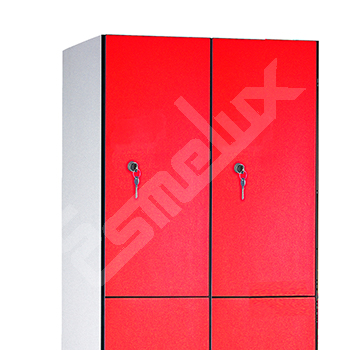 Taquillas atornilladas fabricadas en chapa de acero laminada en fr�o